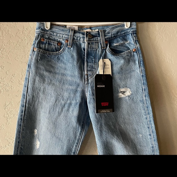 LEVI’S HIGH RISE WEDGIE - Picture 2 of 8